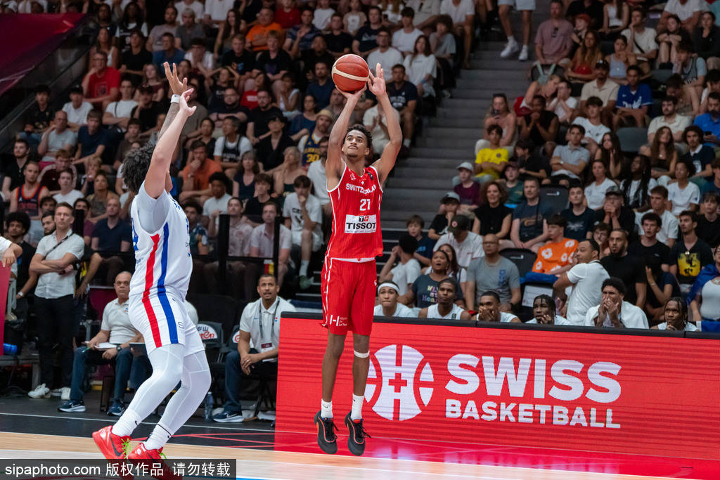 夏洛特黄蜂队：夏季联赛首冠能否成为破除魔咒的起点？