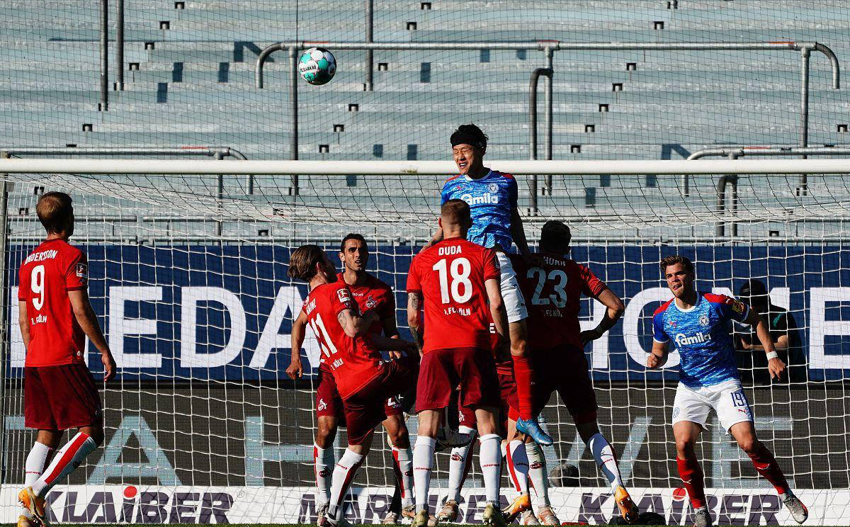 荷尔斯泰因基尔最后主场发力，弗赖堡能否保持欧冠区位置？