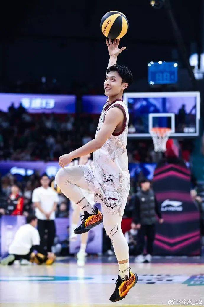 CBA篮球运动员徐杰回应“出轨、赌球”:均为造谣