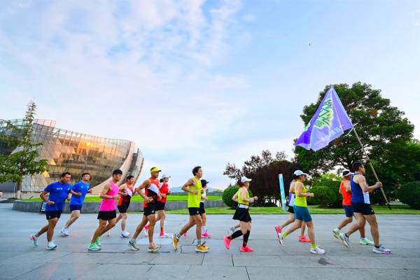 伏羊盛宴遇苏超激情 徐州万科34社区燃动今夏邻里情