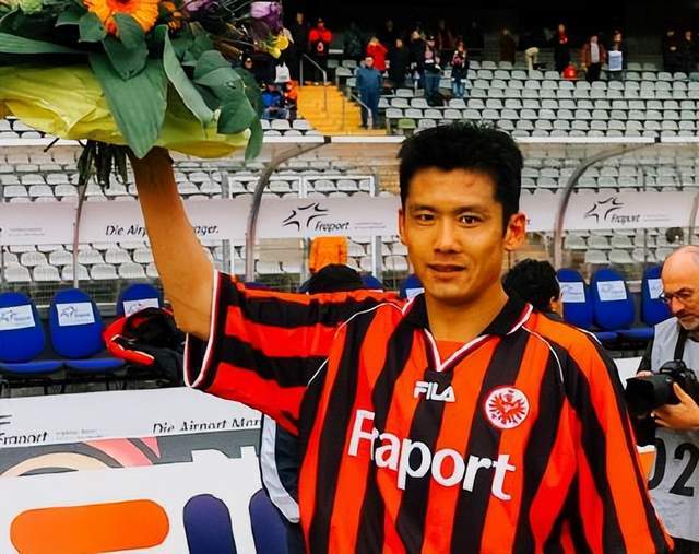 留洋德甲?法兰克福获中国企业7.4亿赞助:王钰栋被推荐加盟