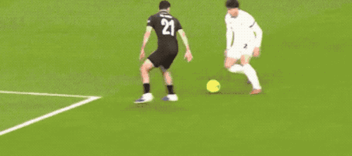 豪门悲喜夜：利物浦0-3出局7场6负 阿森纳2-0迎8连胜 曼城3-1逆转